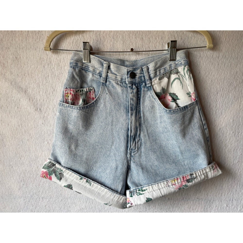 Vintage Breaker Jeans High Waisted Floral Cuffed Denim Shorts Light Wash USA 25